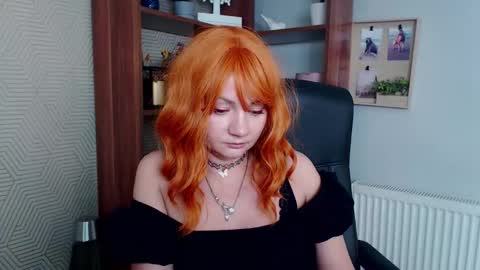 Snapshot of erotic_kaya chatting on 10.27.25 KAYA online show from 10.27.25