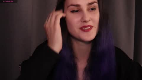 erotic_synth_goddess online show from 10.17.25