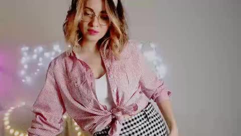 LylaXXX online show from 01.23.25