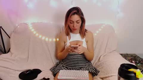 LylaXXX online show from 02.04.25