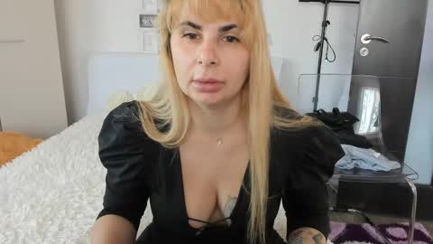 eroticsensualkitty4u online show from 01.11.25