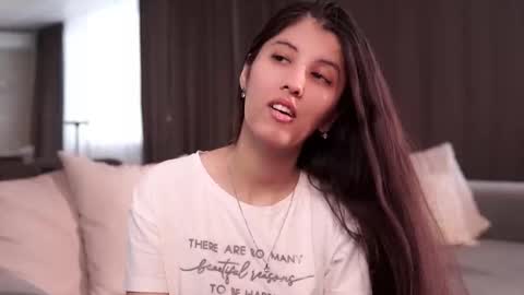 Snapshot of erynharteau chatting on 01.12.26 Hi Im Lori online show from 01.12.26