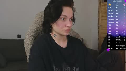 esajukyy online show from 04.14.26