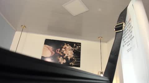 Escarlet online show from 03.08.25