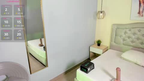 Escarlet online show from 01.06.26