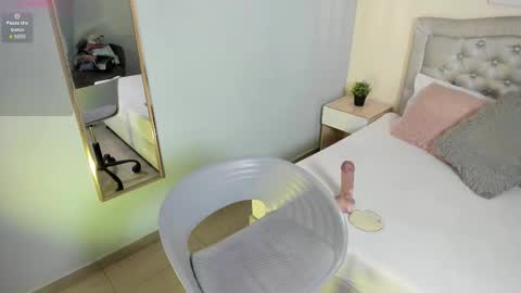 Escarlet online show from 02.02.26