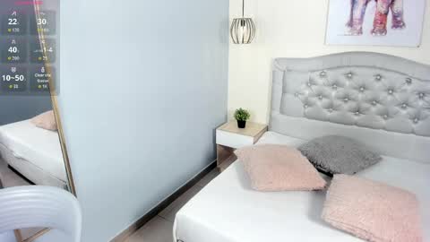 Escarlet online show from 04.09.26