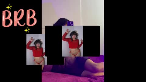 Snapshot of escarlett_wii chatting on 02.04.25 SCARLETT online show from 02.04.25