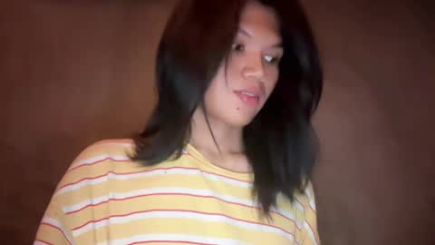 Snapshot of esilchan chatting on 05.14.26 Chelliane online show from 05.14.26