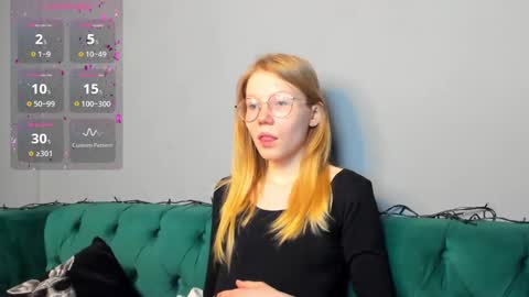 Snapshot of esme_runn chatting on 01.17.25 Esme Runn online show from 01.17.25