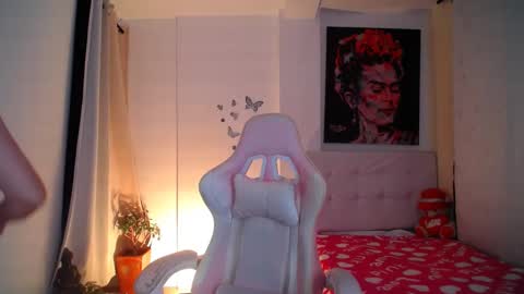 Esmeralda online show from 01.08.25