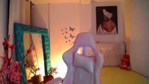 Esmeralda online show from 03.07.25