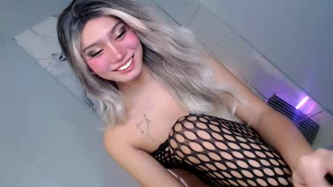 Snapshot of esmeralda28x chatting on 07.31.26 esmeralda28x online show from 07.31.26