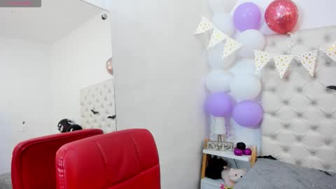 esmeralda  online show from 10.10.25