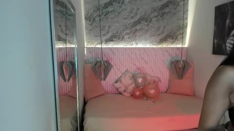 Snapshot of esmeralda__18 chatting on 05.28.26 Esmeralda online show from 05.28.26