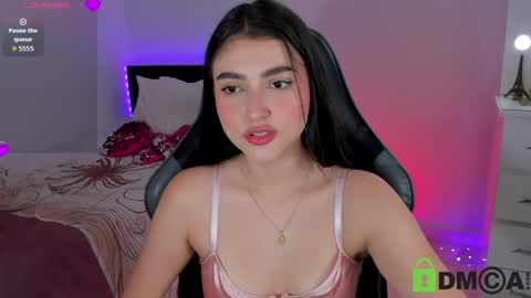 Snapshot of esmeralda_le chatting on 05.13.26 Esmeralda online show from 05.13.26