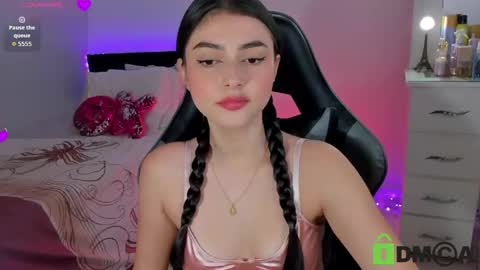 Snapshot of esmeralda_le chatting on 05.23.26 Esmeralda online show from 05.23.26