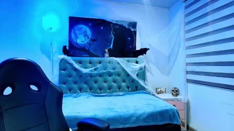 Esmeralda  online show from 11.05.25