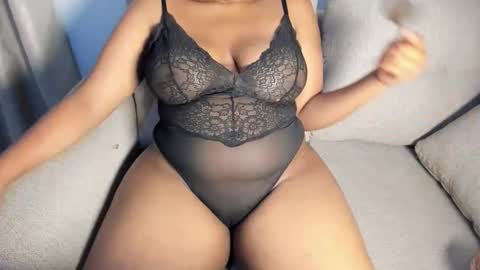 Esme online show from 11.06.25