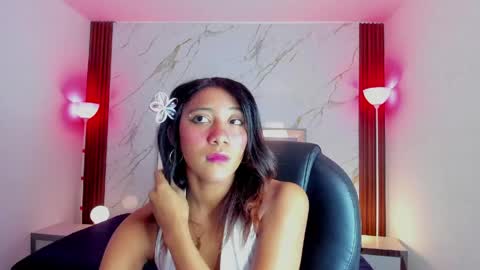 Snapshot of esperanzamora chatting on 05.11.26 esperanzamora online show from 05.11.26