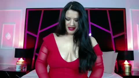 Snapshot of essena_monroe chatting on 07.12.26 Mary online show from 07.12.26