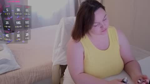 Snapshot of essensual_ chatting on 06.28.26 Ava online show from 06.28.26
