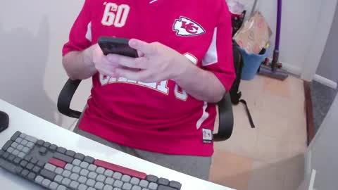 Snapshot of essex_wild chatting on 05.17.26 Morph online show from 05.17.26