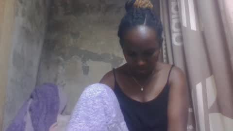 estanie online show from 10.06.25