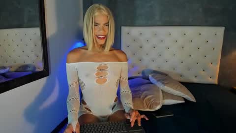 Snapshot of esteban_cor chatting on 02.04.26 Salome online show from 02.04.26