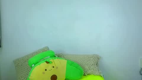 Esteban independent model online show from 03.04.25