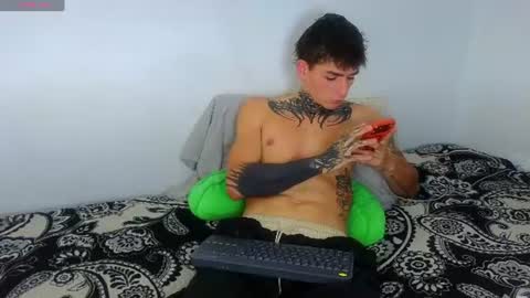 Snapshot of estebanchar_ chatting on 07.15.26 Esteban independent model online show from 07.15.26