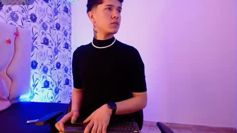 estefan_tay online show from 02.05.26