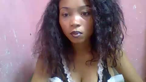 estelah20 online show from 10.08.25