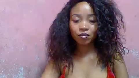 estelah20 online show from 10.28.25