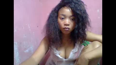 estelah20 online show from 11.10.25