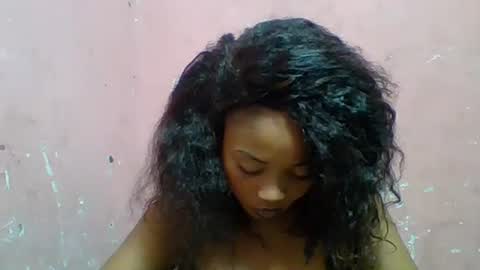 estelah20 online show from 11.20.25