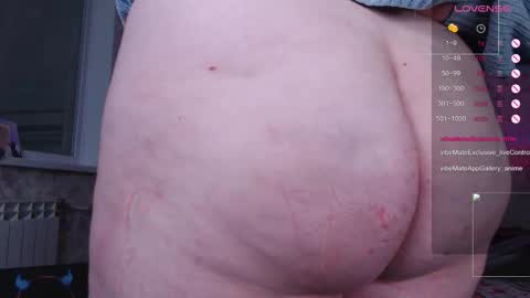 estelle_hicks online show from 11.25.25