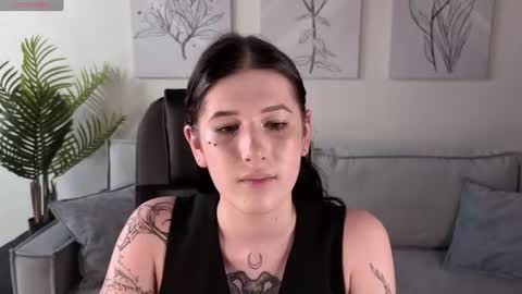 Ester Henderson online show from 07.03.26