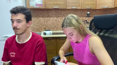 Ester online show from 09.25.25