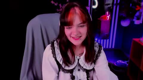 Snapshot of estertwilight chatting on 05.19.26 Ester online show from 05.19.26