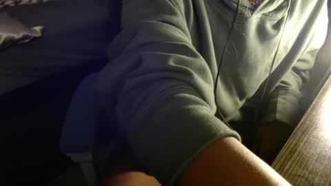 Snapshot of estessaid chatting on 10.03.25 94Bottles online show from 10.03.25