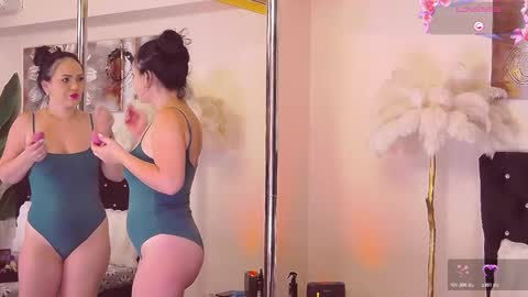 Esthera   online show from 11.24.25