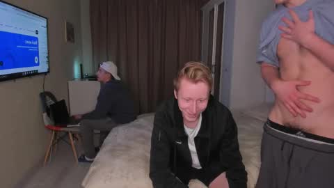 LOUIS online show from 02.04.26