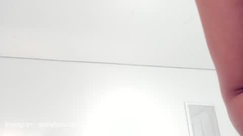 Snapshot of estrella_duran chatting on 12.15.24 Estrellita online show from 12.15.24