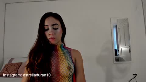 Snapshot of estrella_duran chatting on 02.01.25 Estrellita online show from 02.01.25