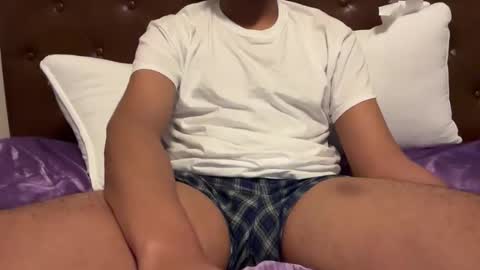 Snapshot of eternalloverboy chatting on 10.24.25 Angel online show from 10.24.25