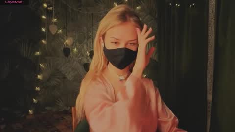 Snapshot of eternalophelia chatting on 02.16.26 Sophia online show from 02.16.26