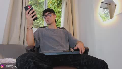 etham_wolf1 online show from 05.01.26