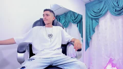 Ethan online show from 01.08.25