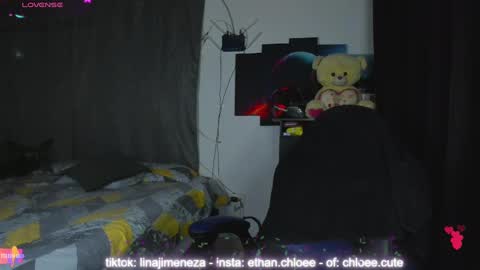 Snapshot of ethan_chloee chatting on 01.12.25  Chloe  Ethan  online show from 01.12.25